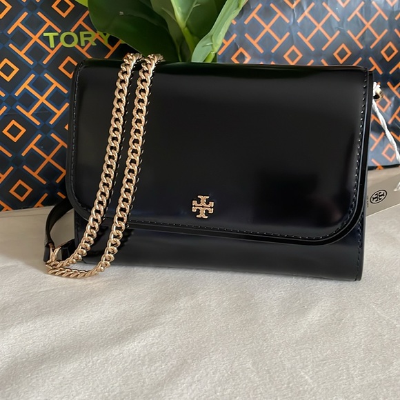NWT , tory burch Emerson patent chain wallet ( black) crossbody - Picture 2 of 13